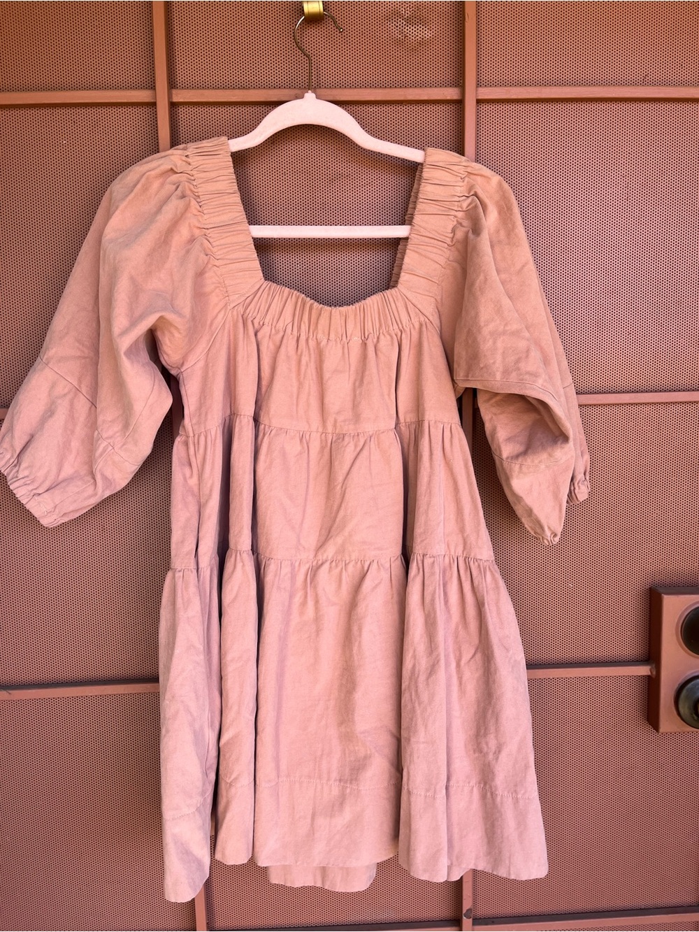 Soft mauve Puff-Sleeve Tiered Dress with pockets - Picture 2 of 4